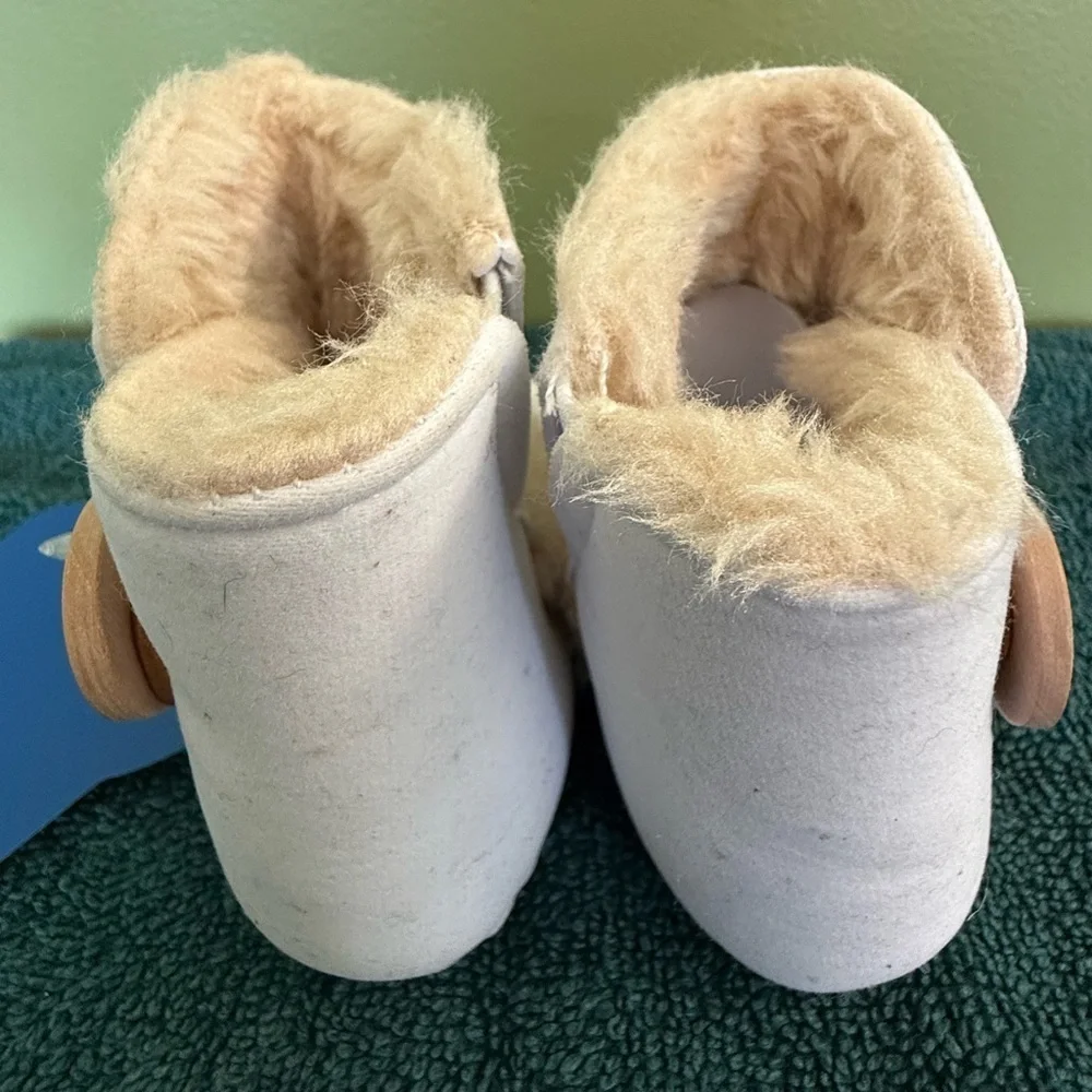Valen Sina Infant Boots Faux Fur & Suede Ivory &‎ Tan Button Closure 4.5